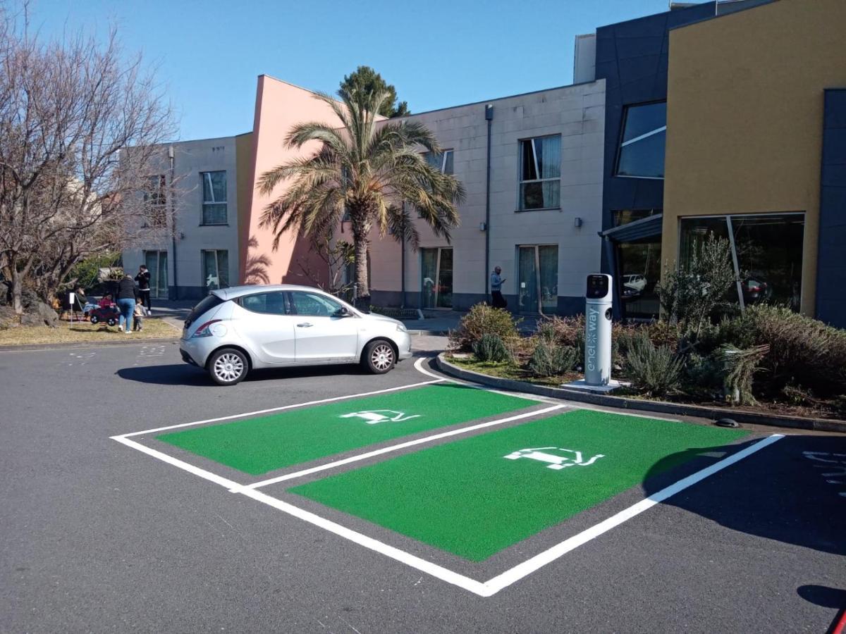 Hotel Ibis Styles Catania Acireale Exterior foto