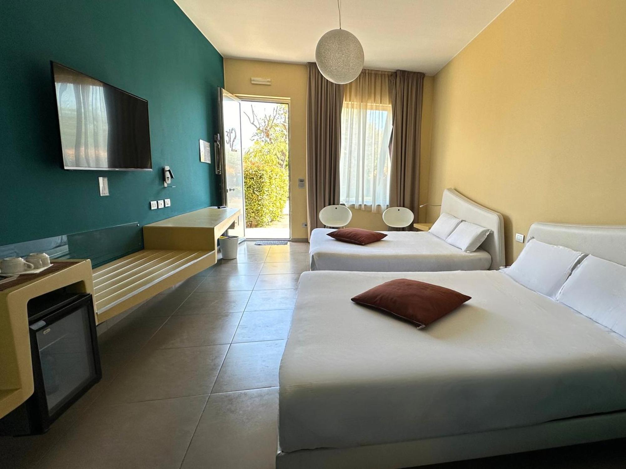 Hotel Ibis Styles Catania Acireale Exterior foto